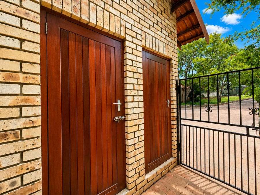 4 Bedroom Property for Sale in Ladybrand Free State